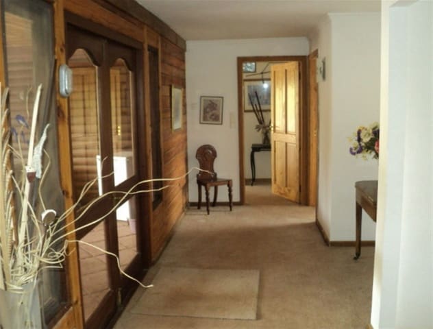 3 sypialnia Willa na sprzedaż w Ardales z basenem garażem - 425 000 € (Ref: 8813485)