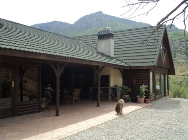 3 sypialnia Willa na sprzedaż w Ardales z basenem garażem - 425 000 € (Ref: 8813485)