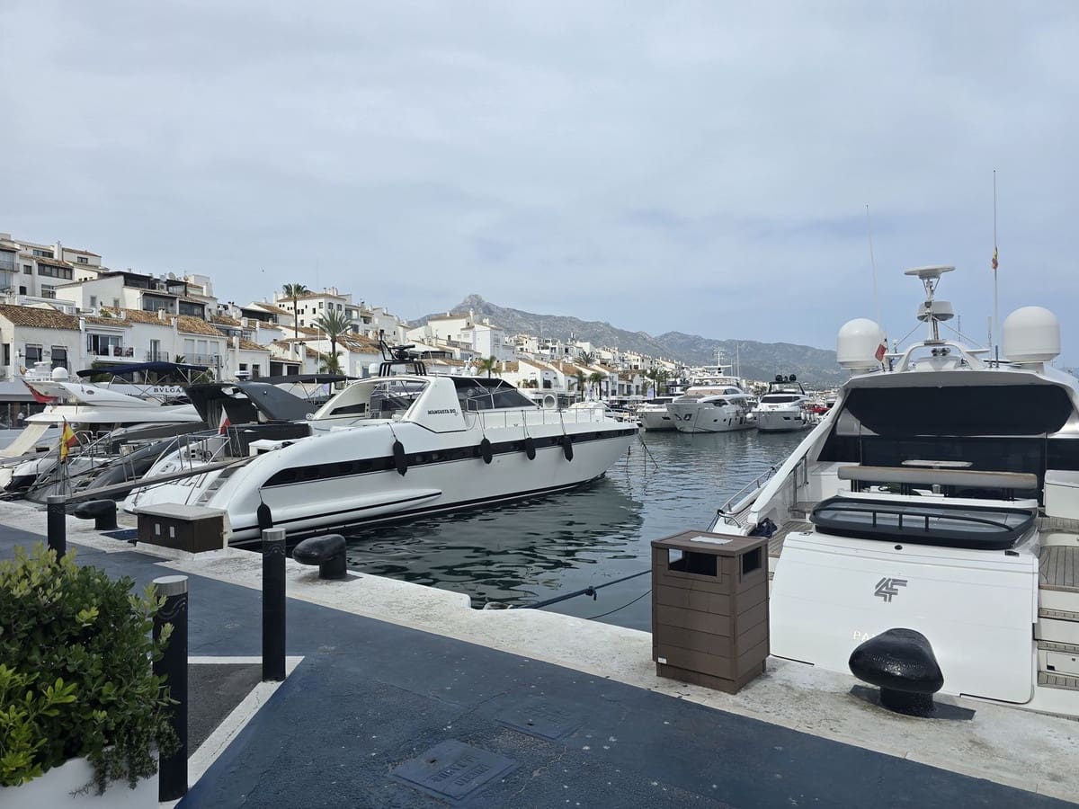 Erhverv til salg i Puerto Banus - € 730.000 (Ref: 8924625)