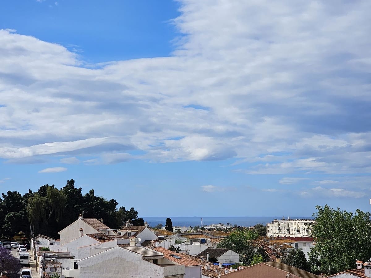 3 soveværelse Penthouse til salg i Nueva Andalucia med swimmingpool garage - € 330.000 (Ref: 8967791)