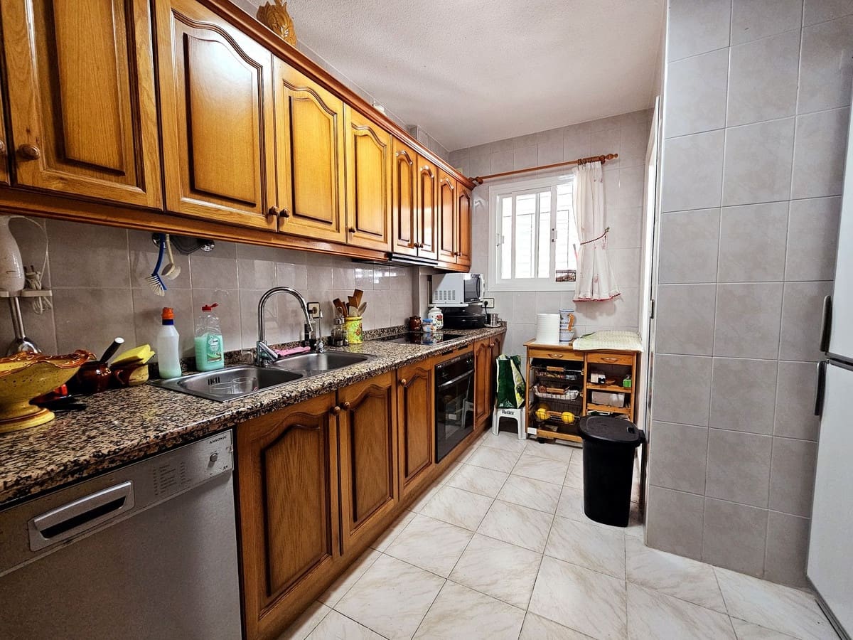 3 soveværelse Penthouse til salg i Nueva Andalucia med swimmingpool garage - € 330.000 (Ref: 8967791)