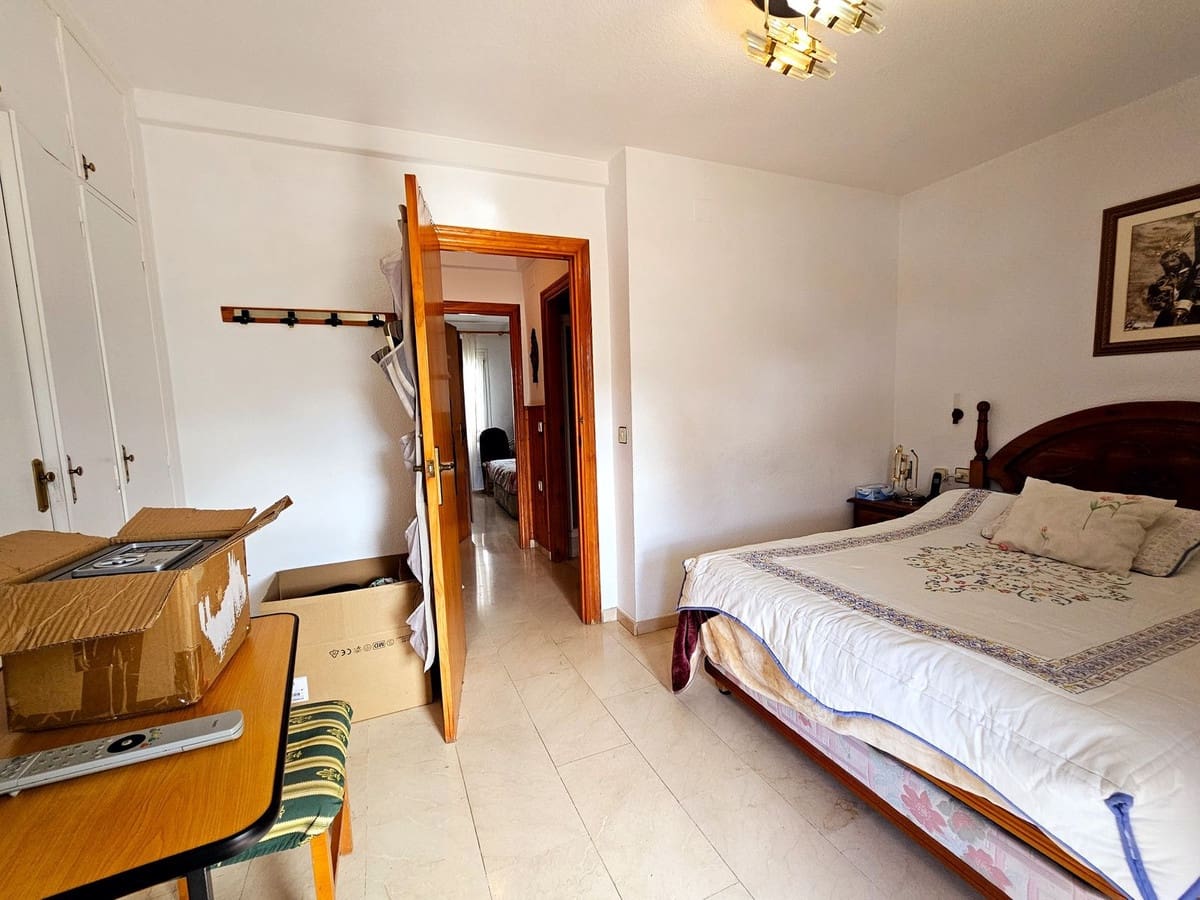 3 soveværelse Penthouse til salg i Nueva Andalucia med swimmingpool garage - € 330.000 (Ref: 8967791)