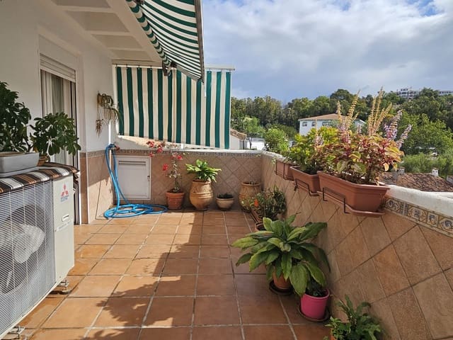 3 slaapkamer Penthouse te koop in Nueva Andalucia, Marbella met zwembad garage - € 330.000 (Ref: 8967791)