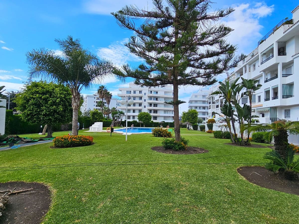 3 soveværelse Penthouse til salg i Nueva Andalucia med swimmingpool garage - € 330.000 (Ref: 8967791)