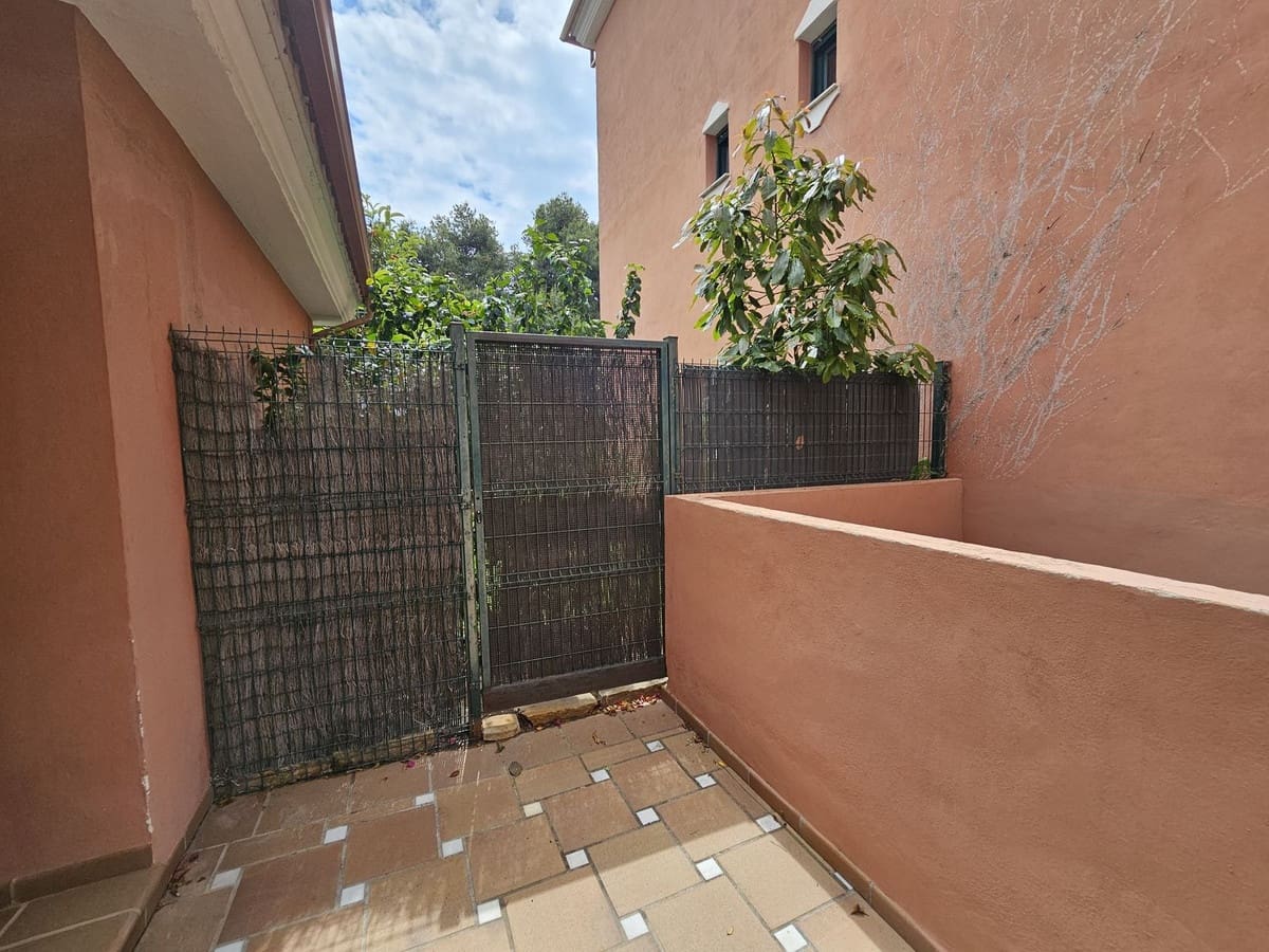 2 sypialnia Apartament na sprzedaż w Marbesa z basenem garażem - 422 000 € (Ref: 8975489)