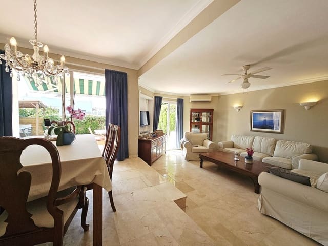 3 makuuhuone Omakotitalo myytävänä paikassa Selwo, Estepona mukana uima-altaan - 399 000 € (Ref: 9057888)