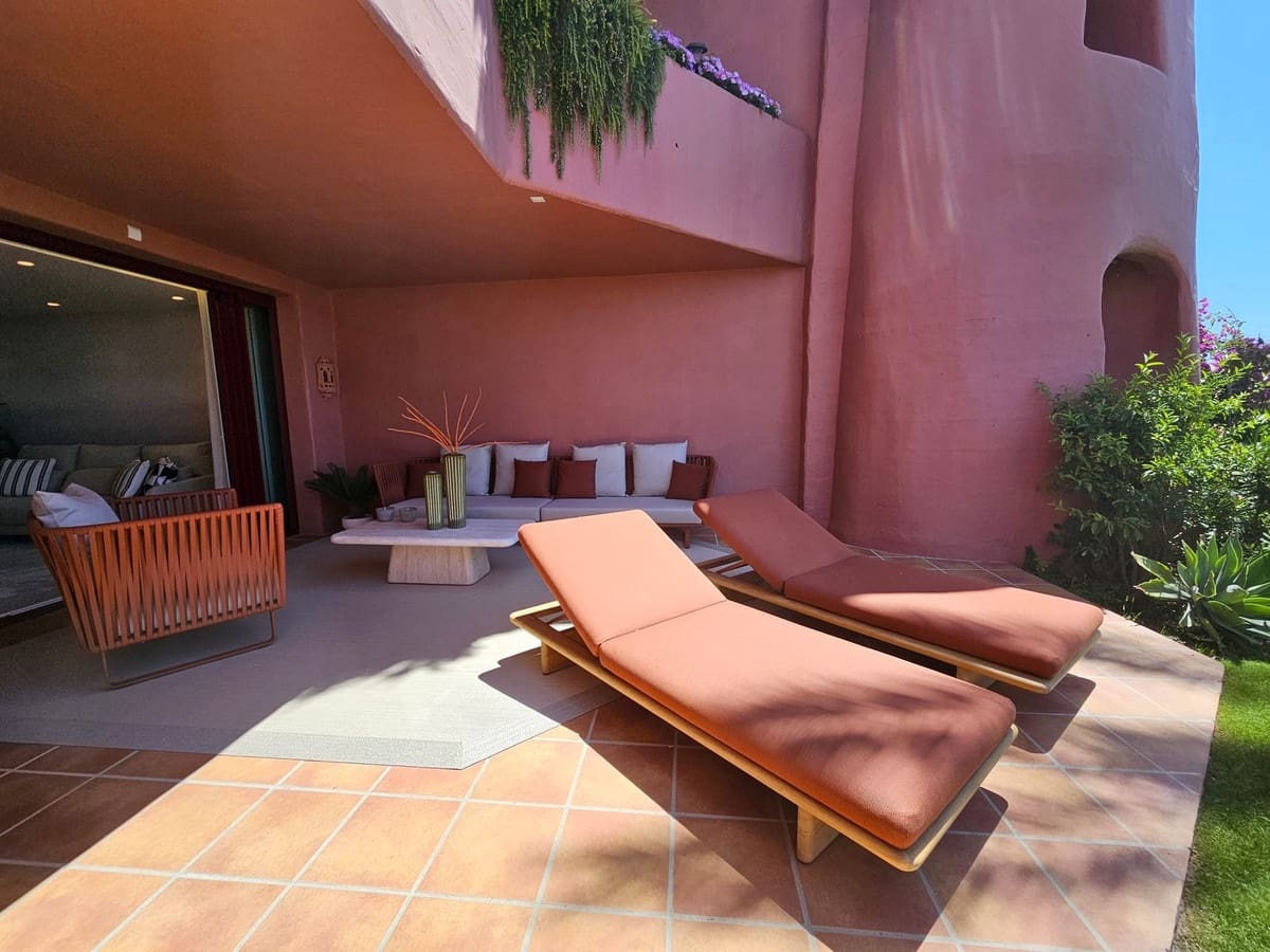 3 sypialnia Apartament na sprzedaż w New Golden Mile z basenem garażem - 2 350 000 € (Ref: 9072830)