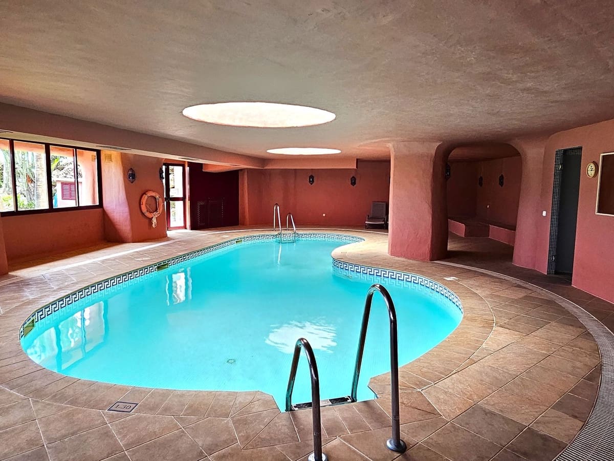 3 sypialnia Apartament na sprzedaż w New Golden Mile z basenem garażem - 2 350 000 € (Ref: 9072830)