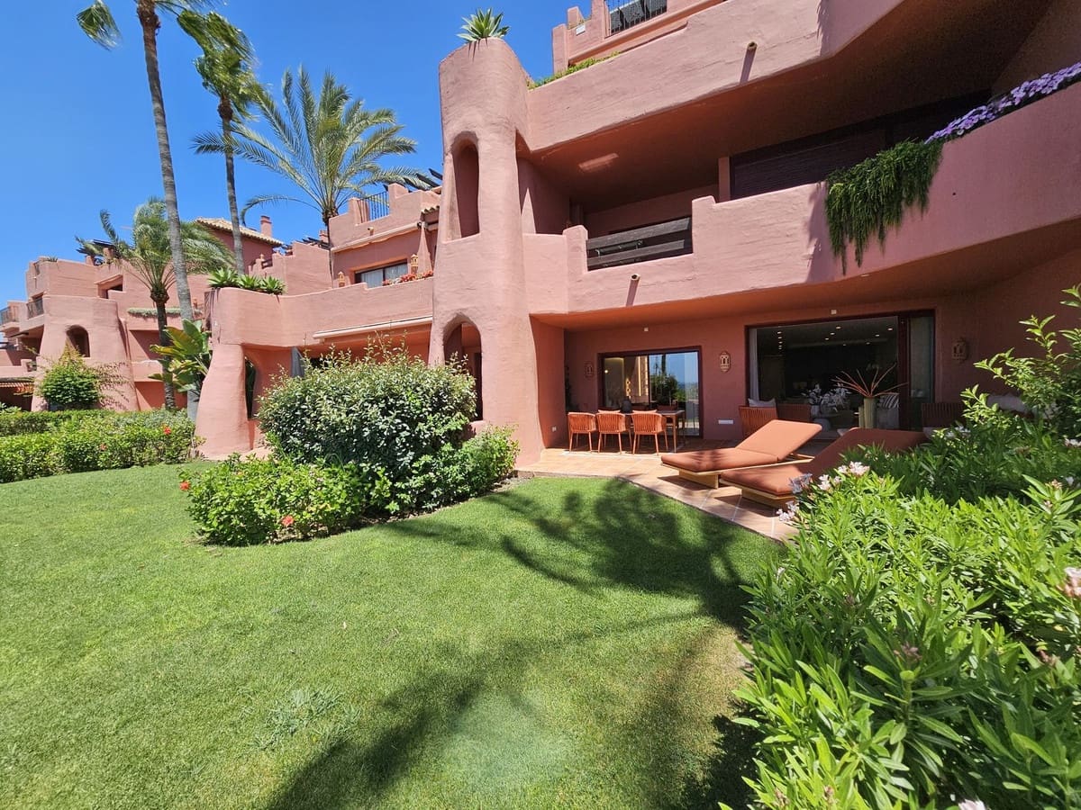 3 sypialnia Apartament na sprzedaż w New Golden Mile z basenem garażem - 2 350 000 € (Ref: 9072830)