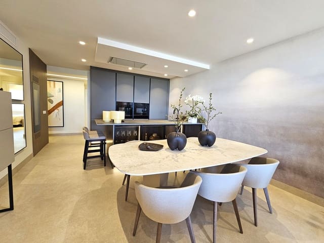 3 sypialnia Apartament na sprzedaż w New Golden Mile, Estepona z basenem garażem - 2 350 000 € (Ref: 9072830)