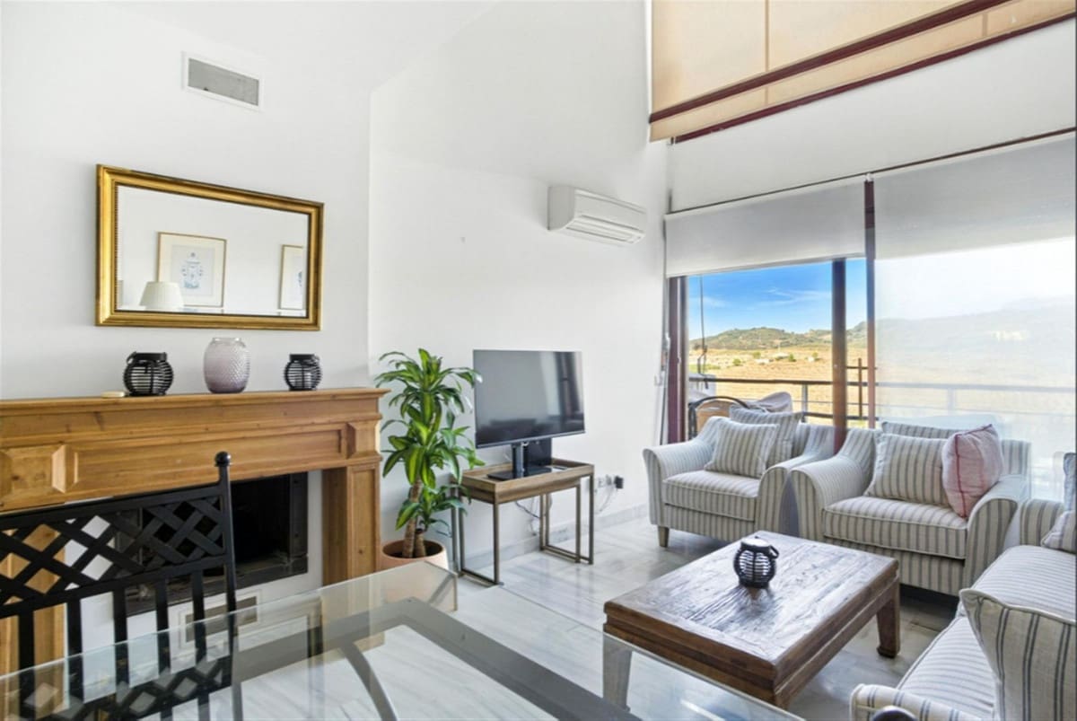 3 sovrum Lägenhet till salu i Benahavis med pool garage - 430 000 € (Ref: 9097415)