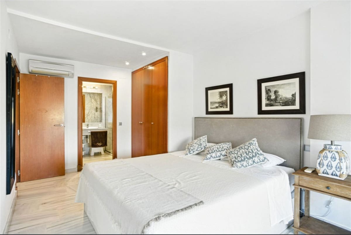 3 sovrum Lägenhet till salu i Benahavis med pool garage - 430 000 € (Ref: 9097415)