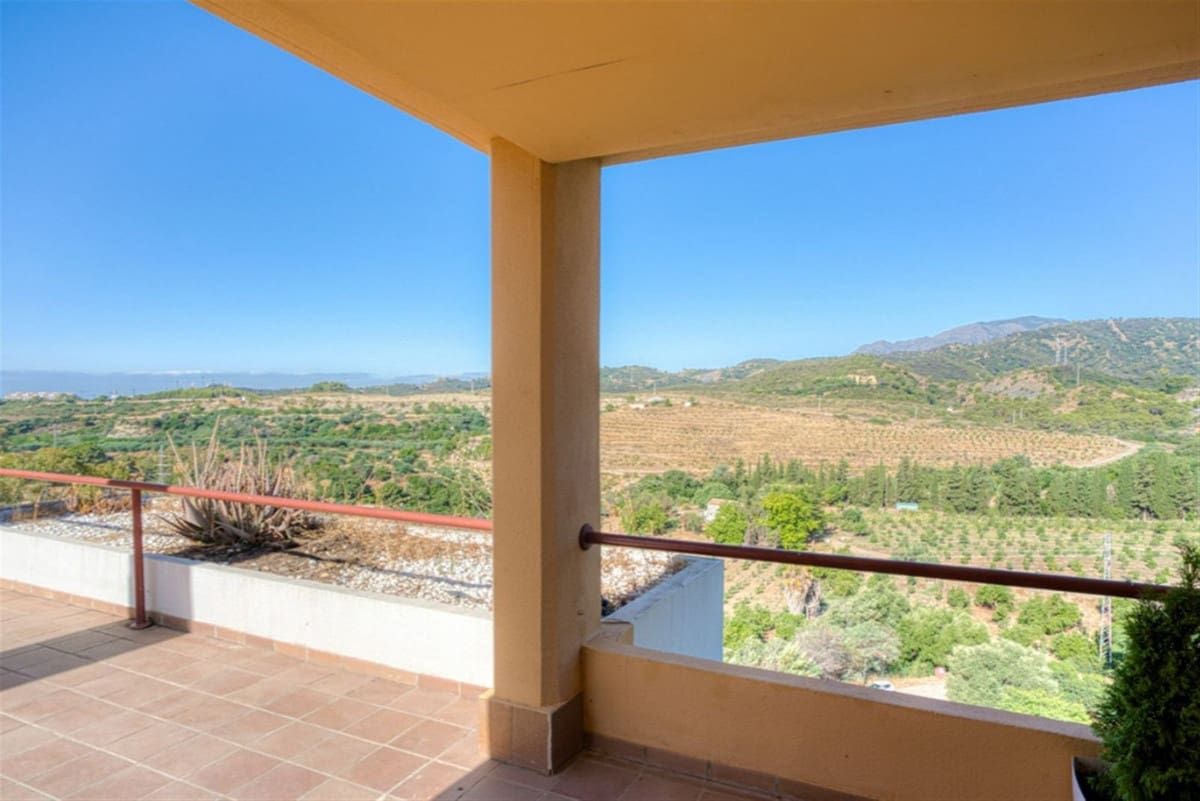 3 soveværelse Lejlighed til salg i Benahavis med swimmingpool garage - € 430.000 (Ref: 9097415)