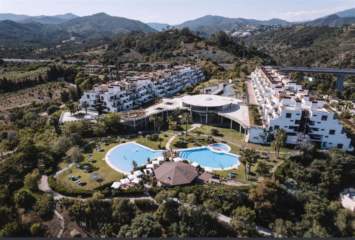 3 soveværelse Lejlighed til salg i Benahavis med swimmingpool garage - € 430.000 (Ref: 9097415)