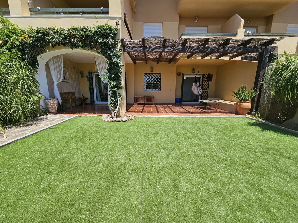 2 soveværelse Lejlighed til salg i New Golden Mile med swimmingpool garage - € 349.000 (Ref: 9100308)