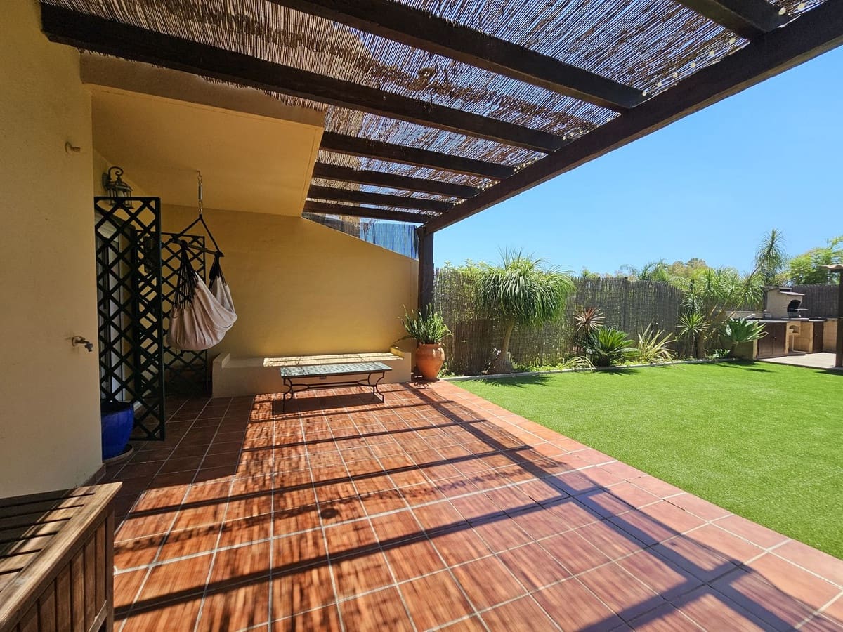 2 soveværelse Lejlighed til salg i New Golden Mile med swimmingpool garage - € 349.000 (Ref: 9100308)