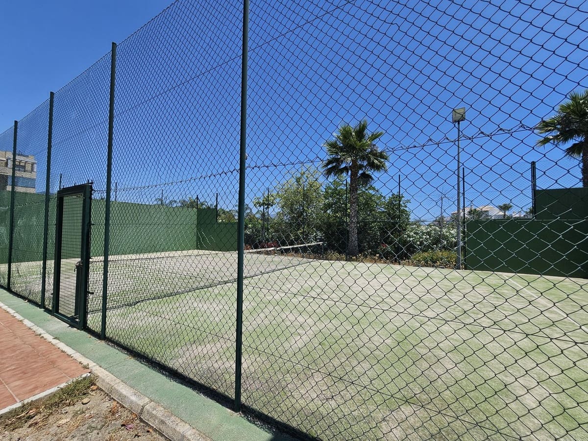 2 soveværelse Lejlighed til salg i New Golden Mile med swimmingpool garage - € 349.000 (Ref: 9100308)