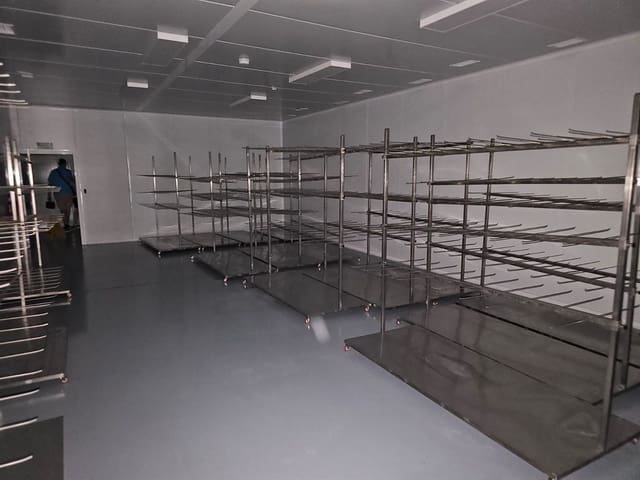 6 slaapkamer Commercieel te koop in Casares met zwembad garage - € 3.200.000 (Ref: 9107966)