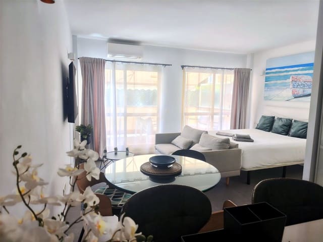 Studio na sprzedaż w Elviria, Marbella z basenem - 299 000 € (Ref: 9109438)