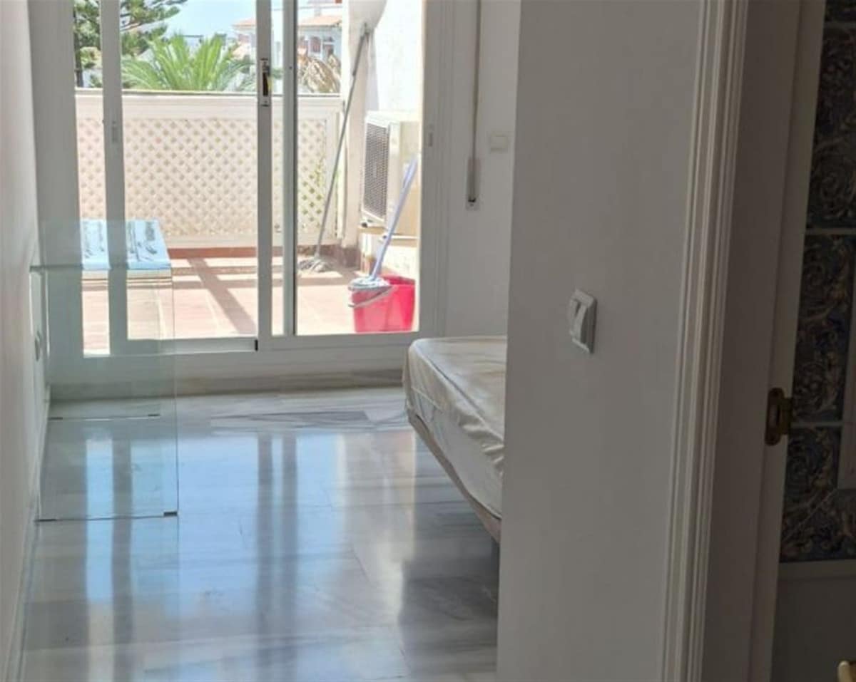 3 makuuhuone Kattohuoneisto myytävänä paikassa San Pedro de Alcantara mukana 
autotalli - 639 000 € (Ref: 9126151)