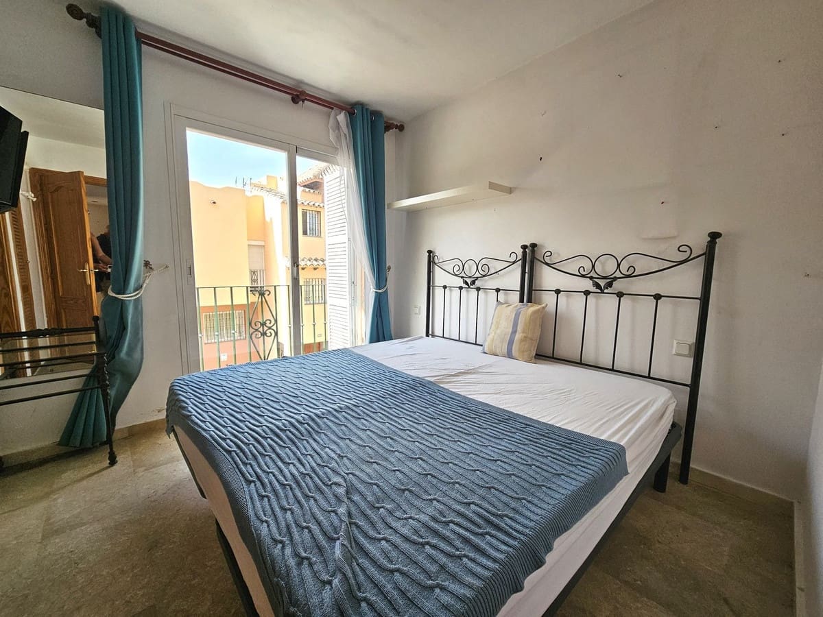 4 sovrum Hus till salu i Nueva Andalucia med pool garage - 599 000 € (Ref: 9129292)