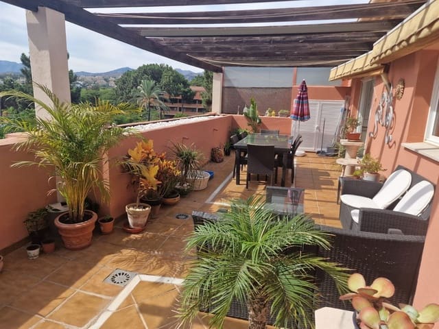 2 sovrum Takvåning till salu i Elviria, Marbella med pool garage - 495 000 € (Ref: 9133178)