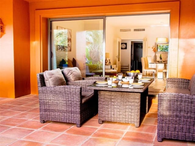 2 soveværelse Lejlighed til salg i Estepona med swimmingpool garage - € 450.000 (Ref: 9134719)