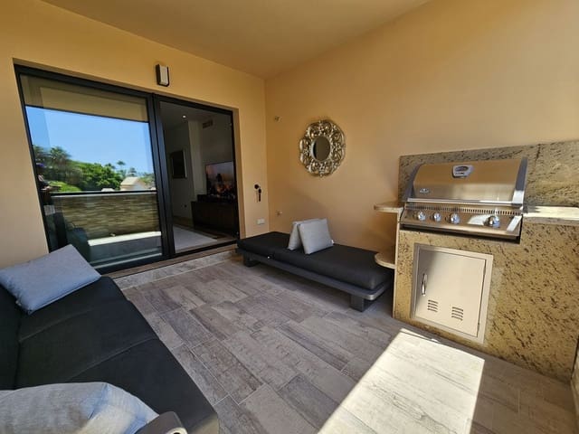 3 makuuhuone Huoneisto myytävänä paikassa Puerto Banus, Marbella mukana uima-altaan 
autotalli - 899 000 € (Ref: 9142319)