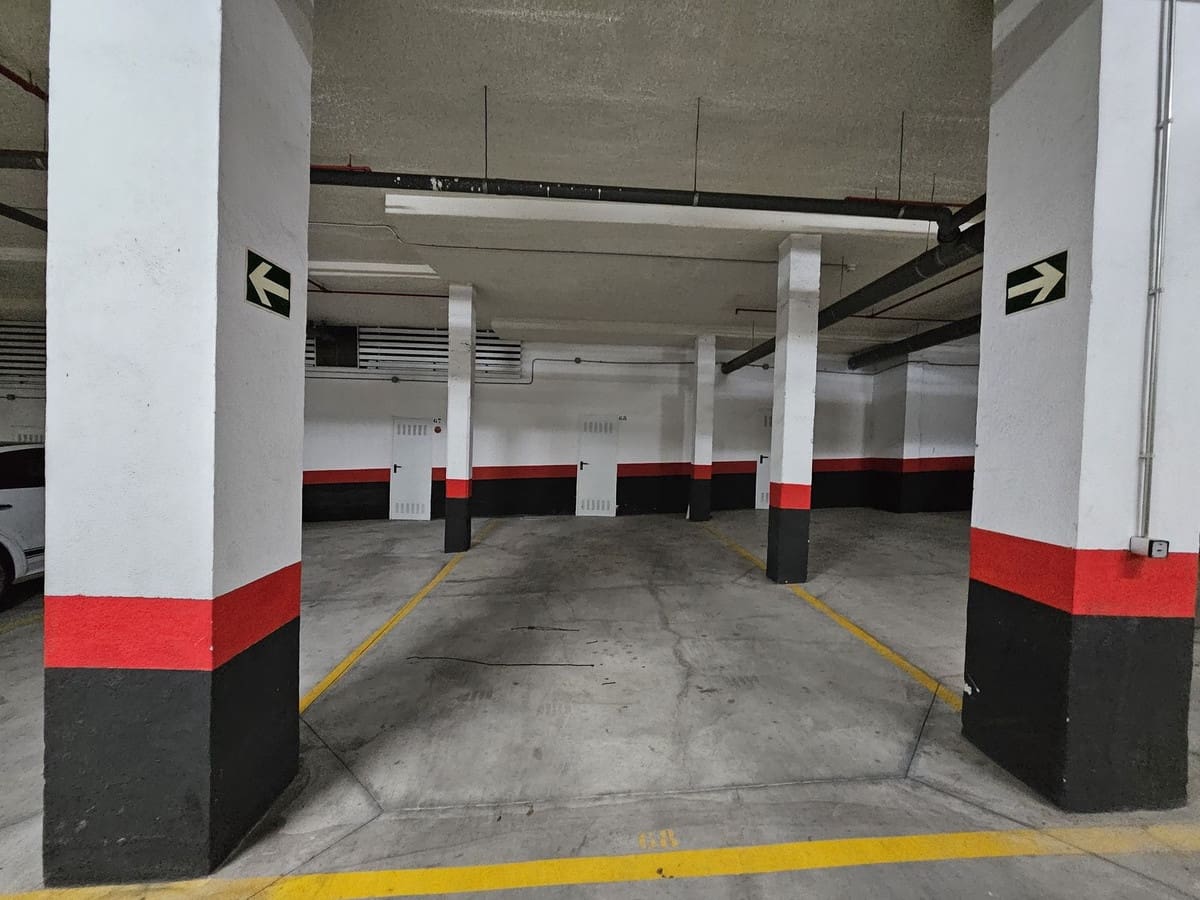 3 soveværelse Lejlighed til salg i Puerto Banus med swimmingpool garage - € 899.000 (Ref: 9142319)