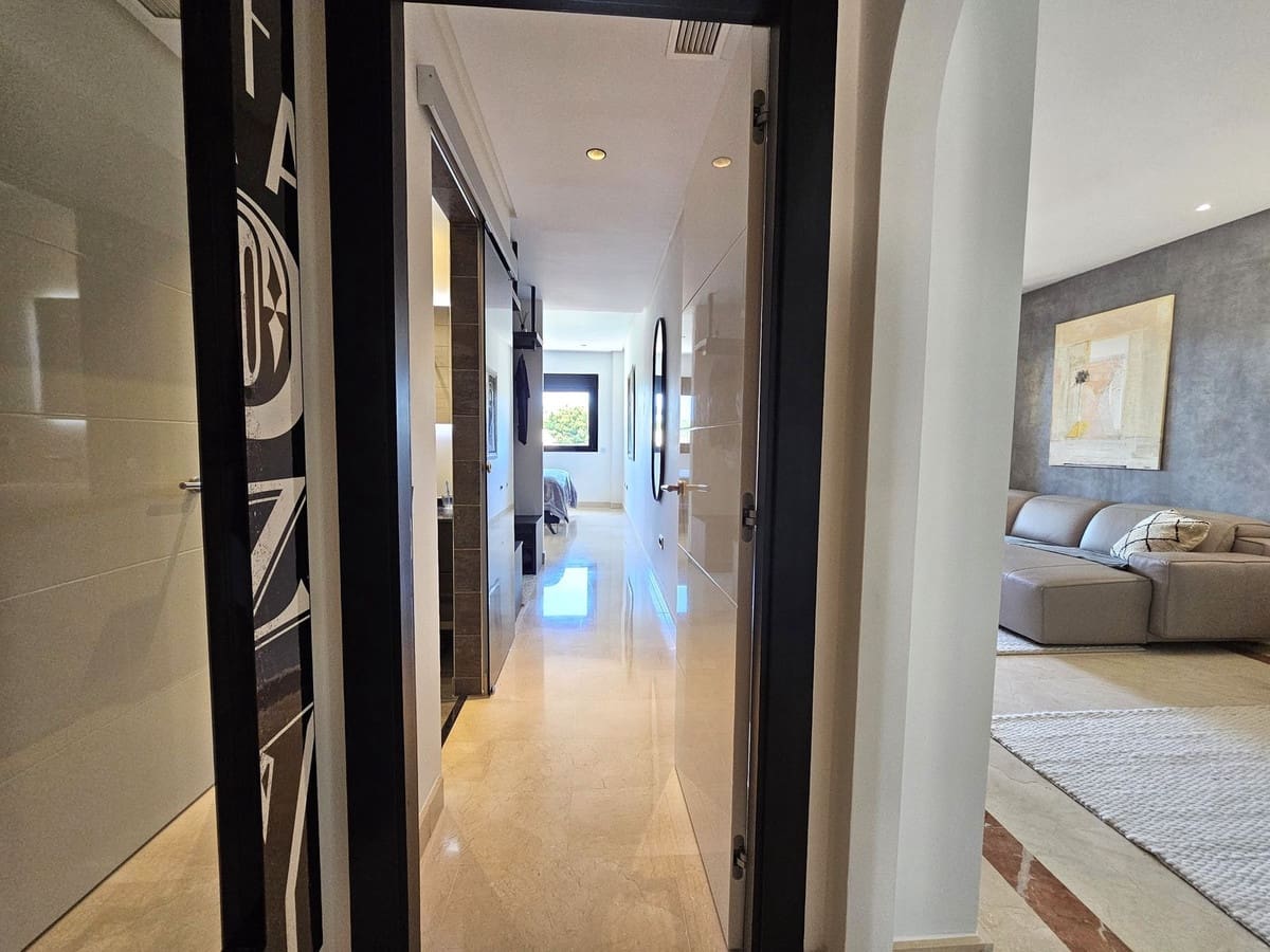 3 bedroom Apartment for sale in Puerto Banus with pool garage - € 849,000 (Ref: 9142319)