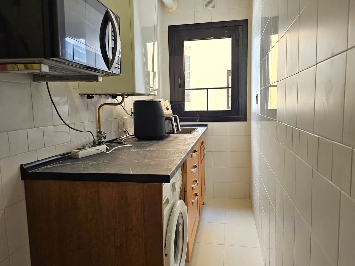 3 chambre Appartement à vendre à Puerto Banus avec piscine garage - 849 000 € (Ref: 9142319)