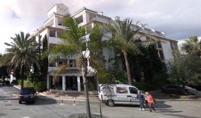 2 soveværelse Lejlighed til salg i Cabopino, Marbella med swimmingpool - € 380.000 (Ref: 9146402)