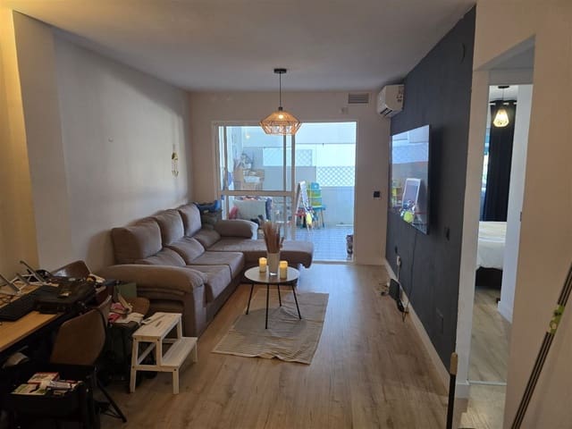 2 makuuhuone Huoneisto myytävänä paikassa Cabopino, Marbella mukana uima-altaan - 329 000 € (Ref: 9146402)