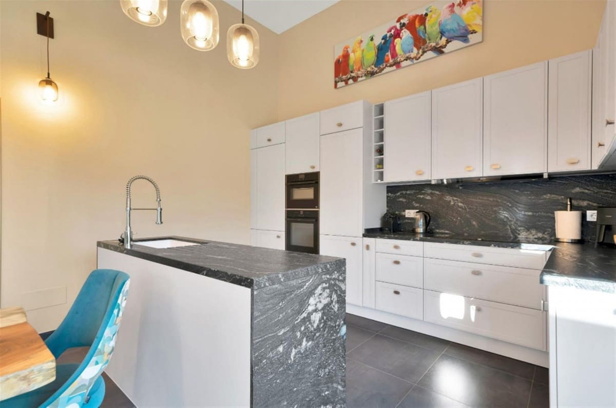 4 soverom Villa til salgs i Benahavis med svømmebasseng garasje - € 2 595 000 (Ref: 9185912)