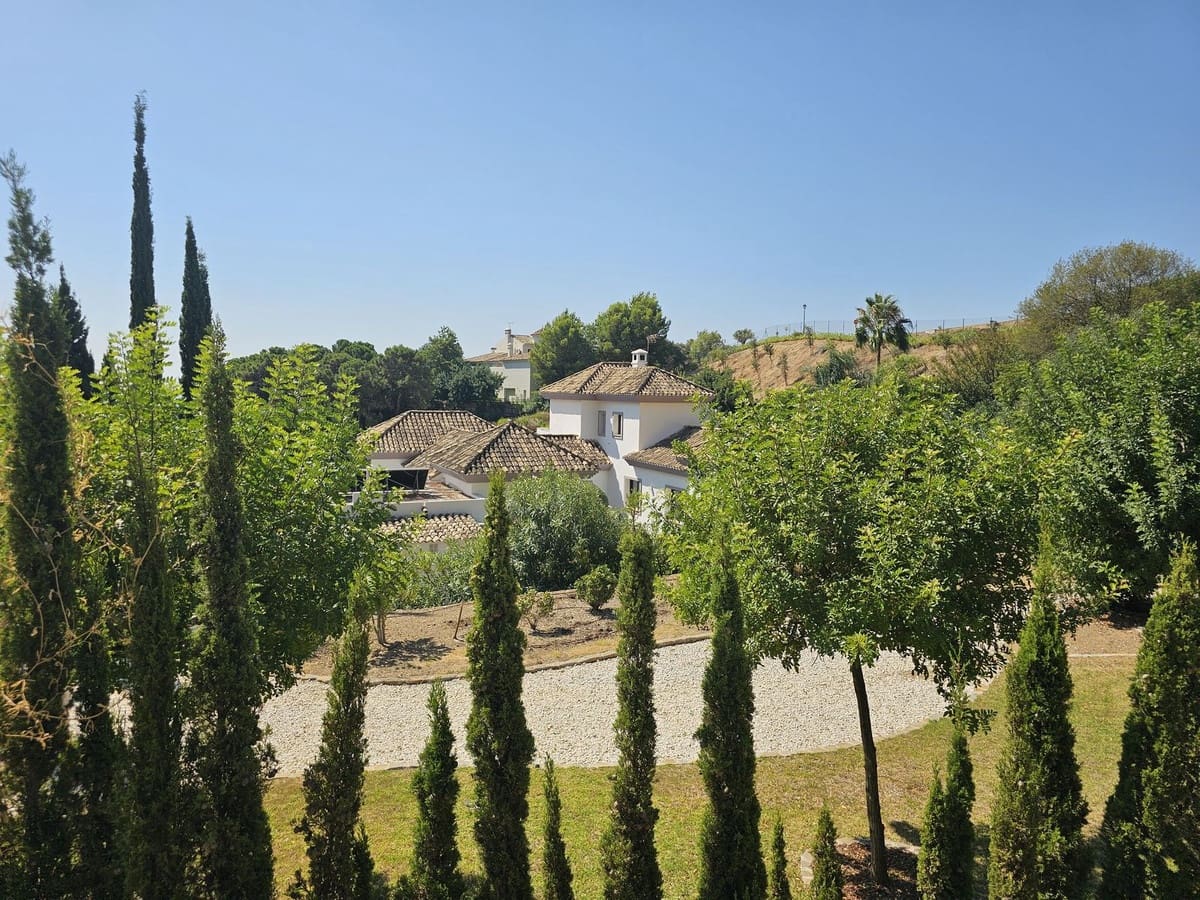 4 soverom Villa til salgs i Benahavis med svømmebasseng garasje - € 2 595 000 (Ref: 9185912)