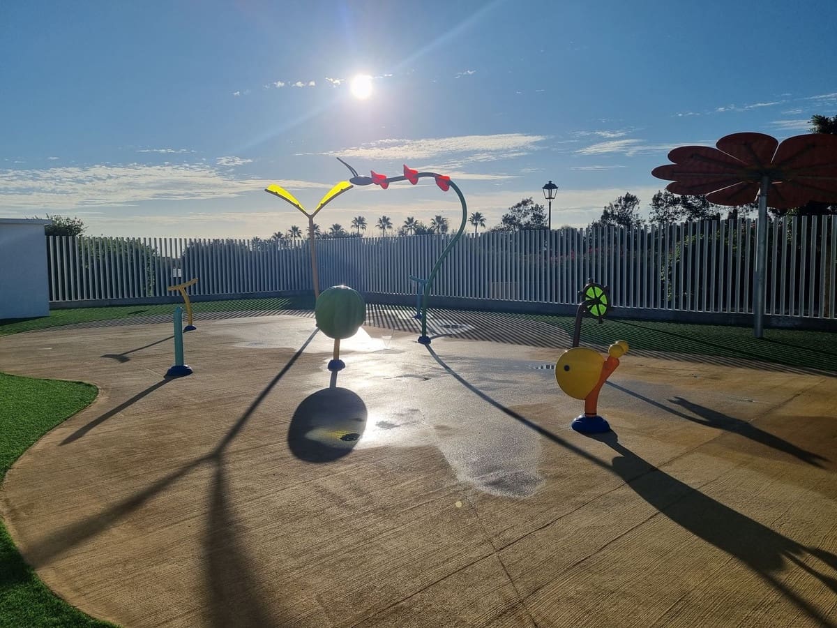 Ático de 3 habitaciones en Bahia de Casares en venta con piscina garaje - 435.000 € (Ref: 9209537)