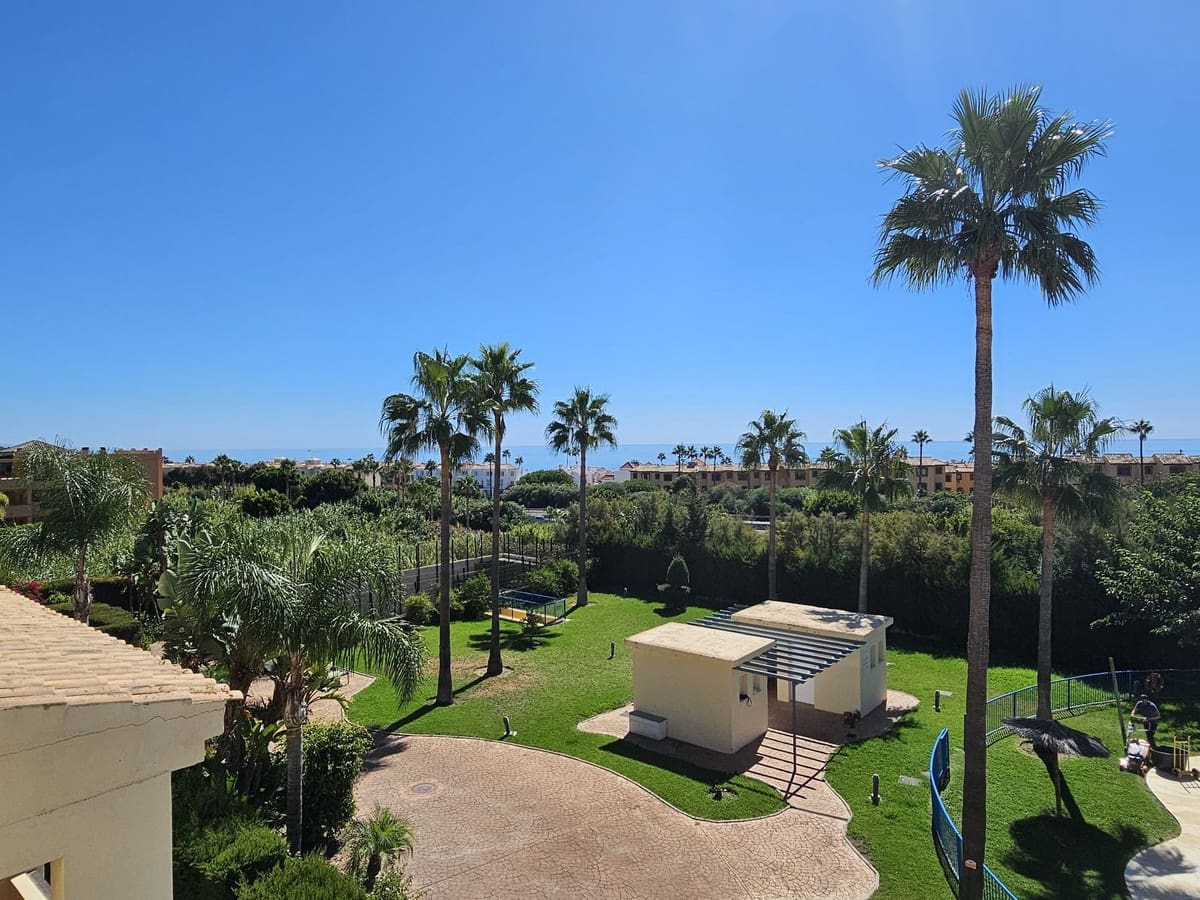 3 chambre Penthouse à vendre à Bahia de Casares avec piscine garage - 435 000 € (Ref: 9209537)