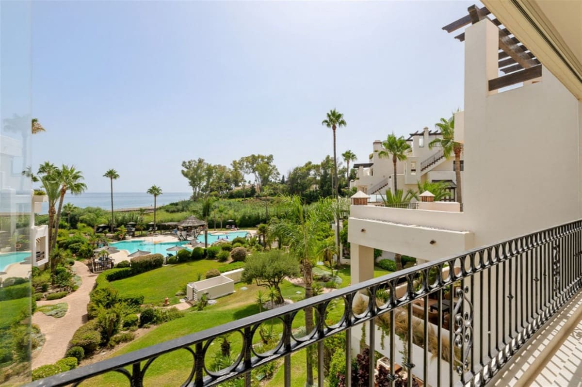 3 bedroom Apartment for sale in New Golden Mile with pool garage - € 1,995,000 (Ref: 9234985)