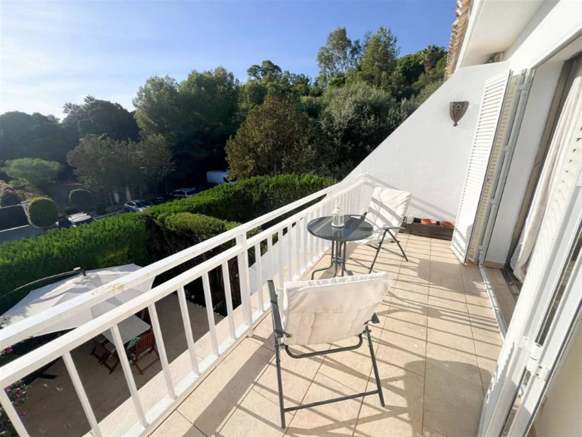 3 bedroom Townhouse for sale in Marbella with pool - € 945,000 (Ref: 9244498)
