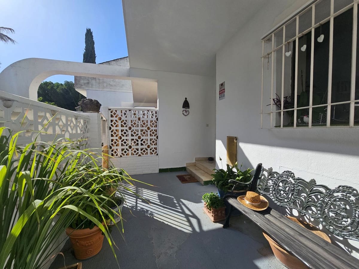 3 sovrum Hus till salu i Marbella med pool - 945 000 € (Ref: 9244498)