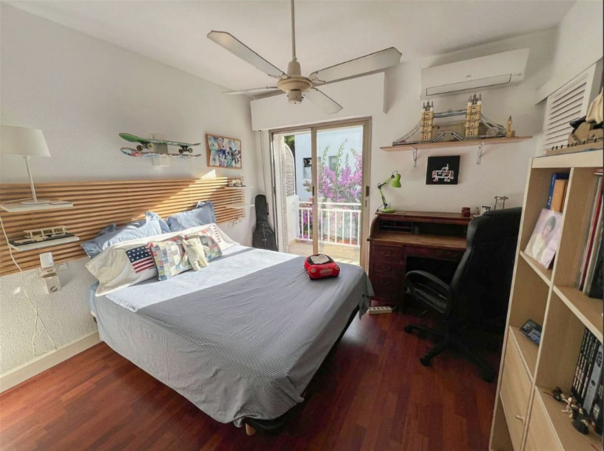 3 sovrum Hus till salu i Marbella med pool - 945 000 € (Ref: 9244498)