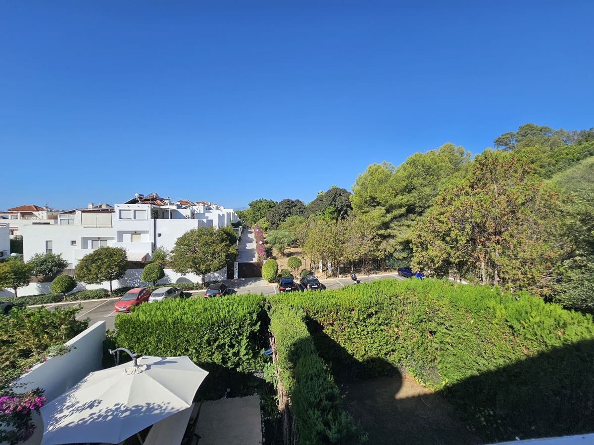 3 sovrum Hus till salu i Marbella med pool - 945 000 € (Ref: 9244498)