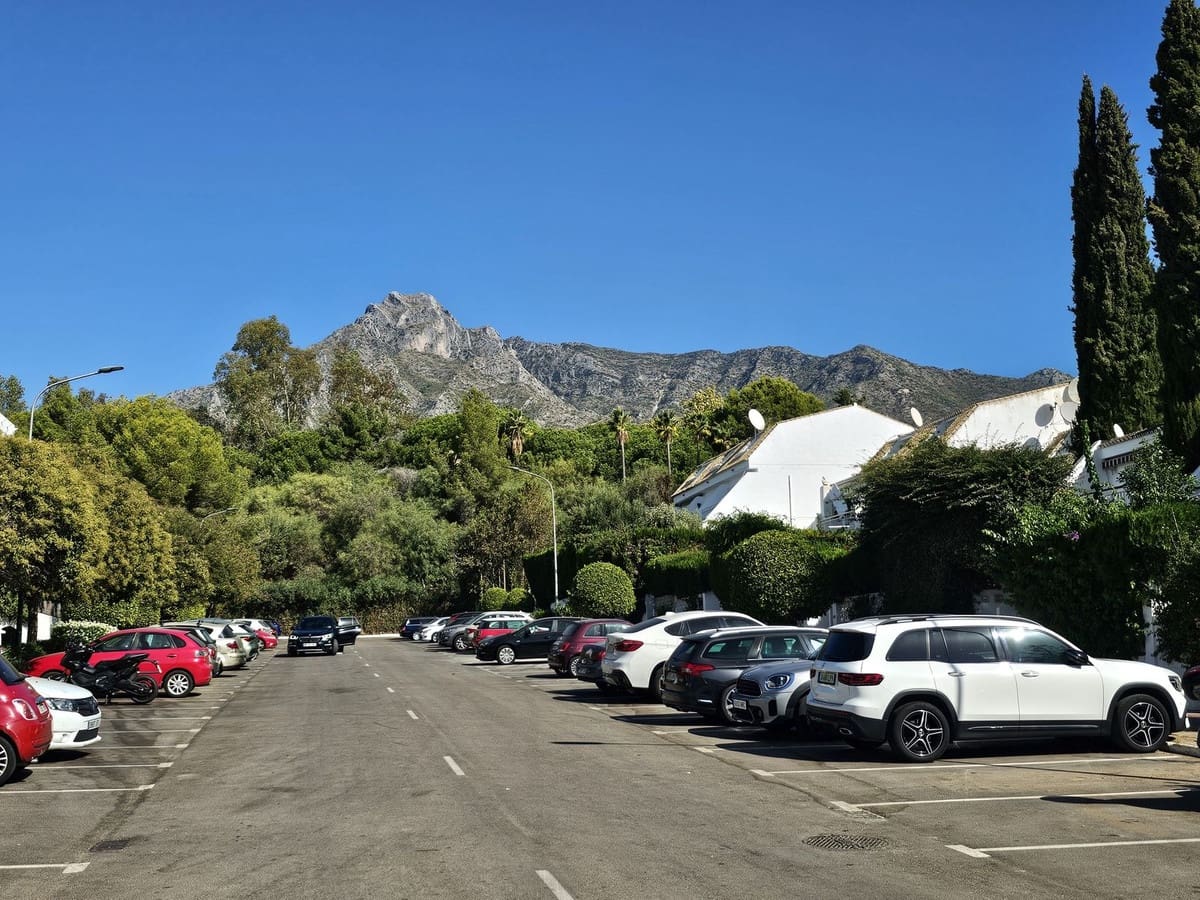 3 sovrum Hus till salu i Marbella med pool - 945 000 € (Ref: 9244498)