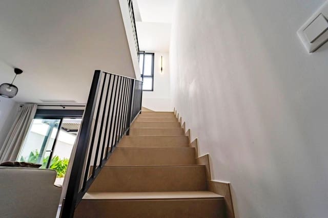 3 soveværelse Byhus til salg i Cancelada, Estepona med garage - € 521.000 (Ref: 9253990)