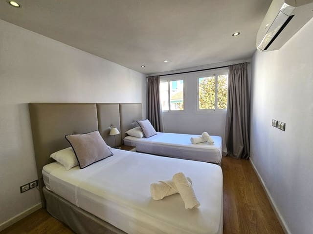 5 sovrum Hus till salu i Nueva Andalucia, Marbella med pool - 690 000 € (Ref: 9297415)