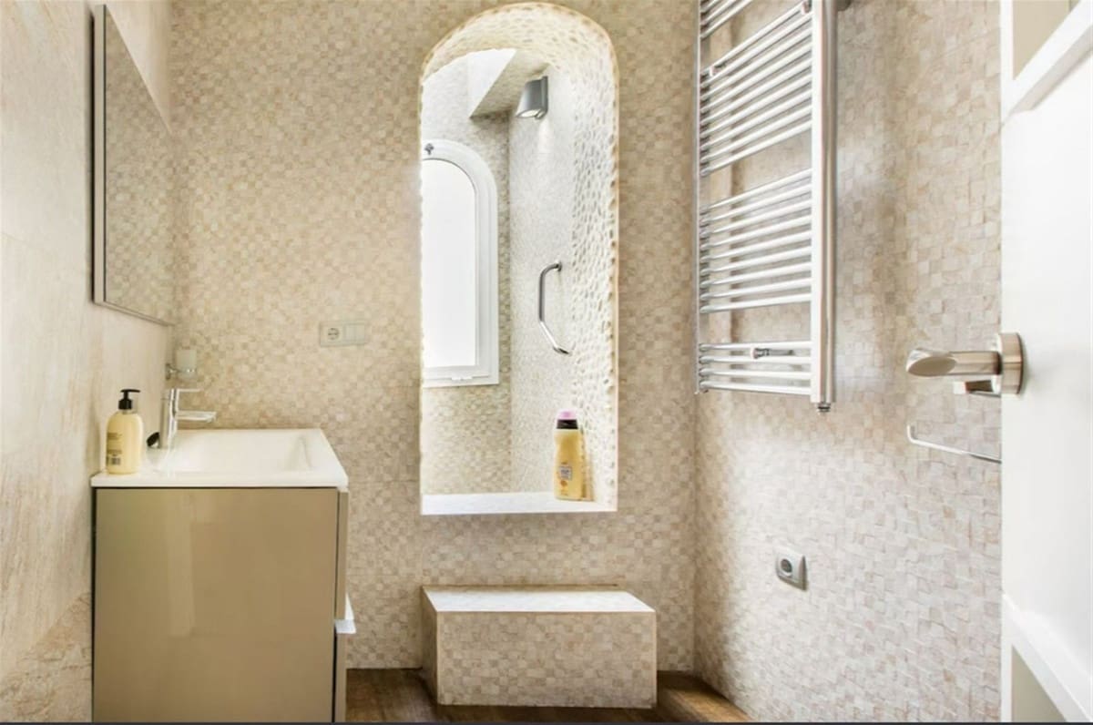 5 chambre Maison de Ville à vendre à Nueva Andalucia avec piscine - 690 000 € (Ref: 9297415)