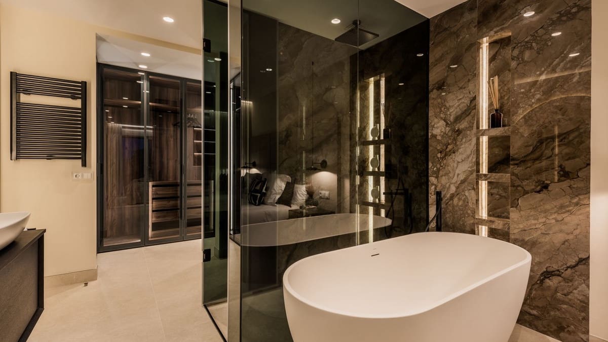 3 sypialnia Apartament na sprzedaż w New Golden Mile z basenem garażem - 2 395 000 € (Ref: 9318157)