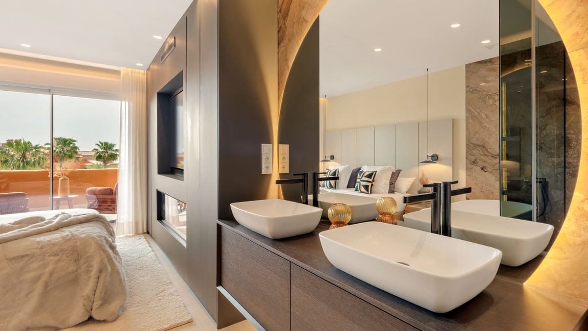 3 sypialnia Apartament na sprzedaż w New Golden Mile z basenem garażem - 2 395 000 € (Ref: 9318157)