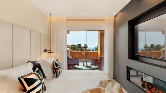 3 quarto Apartamento para venda em New Golden Mile, Estepona com piscina garagem - 2 395 000 € (Ref: 9318157)