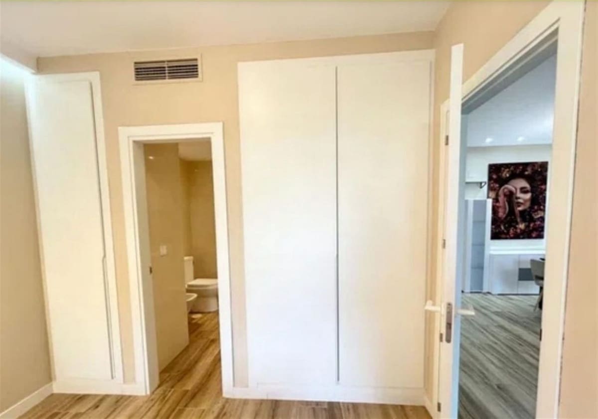 2 sypialnia Apartament na sprzedaż w Nueva Andalucia z basenem garażem - 640 000 € (Ref: 9335700)